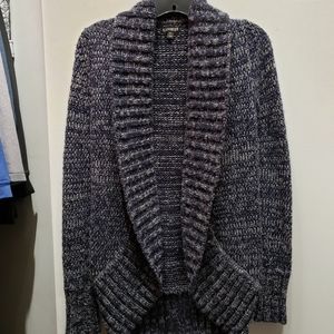 EXPRESS Sweater made with wool and cashier blend, XS, Navies blue and white